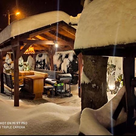 Agroturystyka Pod Kolami Myczkowce Exteriér fotografie