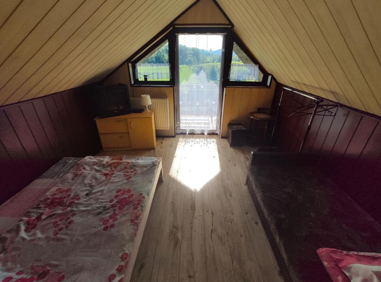 Agroturystyka Pod Kolami Myczkowce Exteriér fotografie