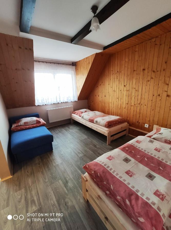 Agroturystyka Pod Kolami Myczkowce Exteriér fotografie