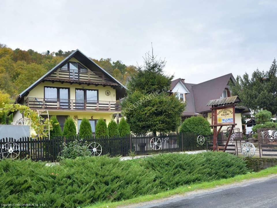 Agroturystyka Pod Kolami Myczkowce Exteriér fotografie
